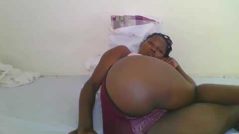 Snapshot of ebonycutegal1996 chatting on 20, 11, 2025 TRIZER online show from 20, 11, 2025