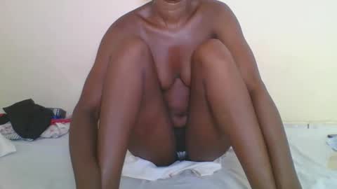Snapshot of ebonycutegal1996 chatting on 25, 11, 2025 TRIZER online show from 25, 11, 2025