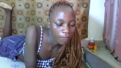 Snapshot of ebonycutegal4 chatting on 6, 3, 2025 MELLEN online show from 6, 3, 2025