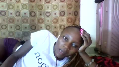 Snapshot of ebonycutegal4 chatting on 11, 3, 2025 MELLEN online show from 11, 3, 2025