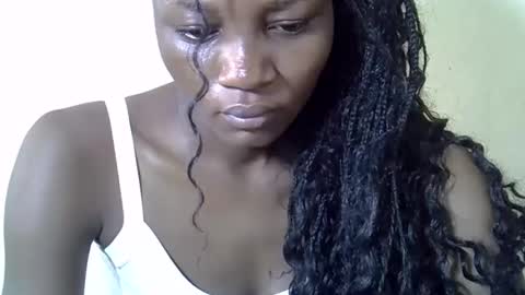 Snapshot of ebonycutegal4 chatting on 14, 12, 2025 MELLEN online show from 14, 12, 2025