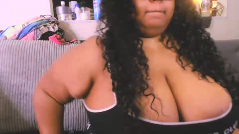 Snapshot of ebonygoddesskira chatting on 18, 1, 2025  Ebony Goddess Kira  online show from 18, 1, 2025