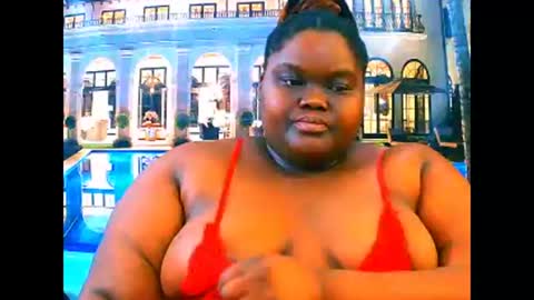 ebonyhotbuns4u2luv online show from 16, 4, 2026