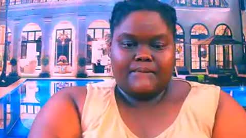 Snapshot of ebonyhotbuns4u2luv chatting on 6, 7, 2026 ebonyhotbuns4u2luv online show from 6, 7, 2026