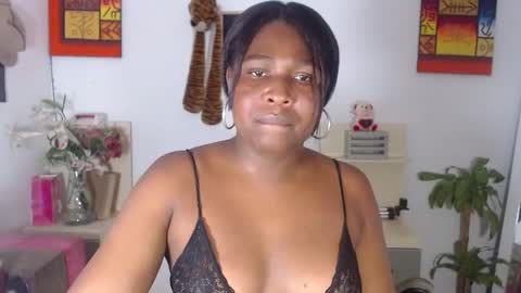 Snapshot of ebonyjdore chatting on 28, 2, 2025 rosmary online show from 28, 2, 2025