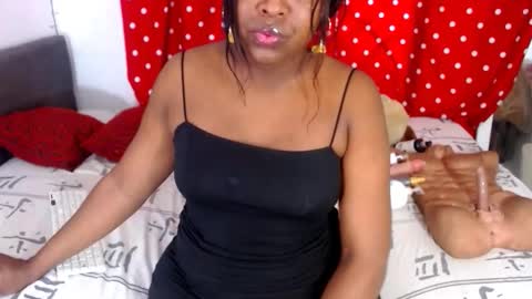 Snapshot of ebonyjdore chatting on 21, 12, 2025 rosmary online show from 21, 12, 2025