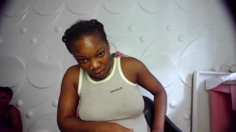 Snapshot of ebonykissxx chatting on 15, 6, 2026 ebonykissxx online show from 15, 6, 2026