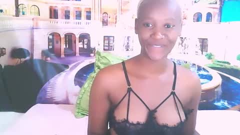 Snapshot of ebonyolive69 chatting on 14, 10, 2025 Cindy online show from 14, 10, 2025
