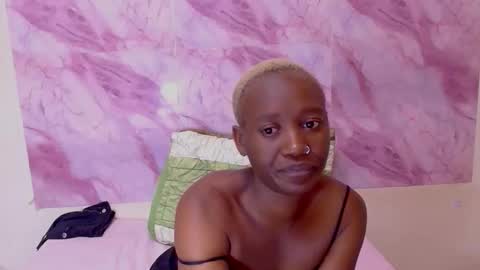 Snapshot of ebonyolive69 chatting on 23, 10, 2025 Cindy online show from 23, 10, 2025