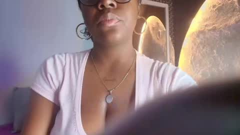 Snapshot of ebonyrosee_ chatting on 8, 6, 2026 ebonyrosee_ online show from 8, 6, 2026