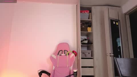 Snapshot of ecchi_sixxx chatting on 5, 11, 2025 Colette online show from 5, 11, 2025