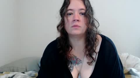 Snapshot of echosol17 chatting on 16, 9, 2025 Weird Echo online show from 16, 9, 2025