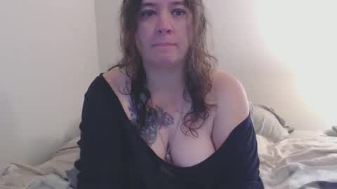 Snapshot of echosol17 chatting on 28, 10, 2025 Weird Echo online show from 28, 10, 2025