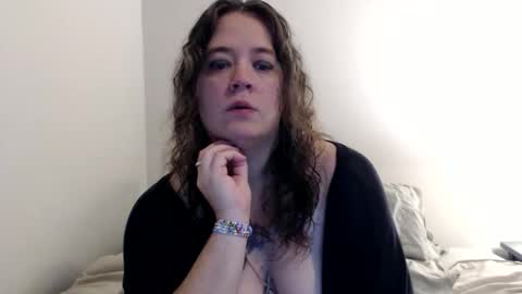 Snapshot of echosol17 chatting on 30, 10, 2025 Weird Echo online show from 30, 10, 2025