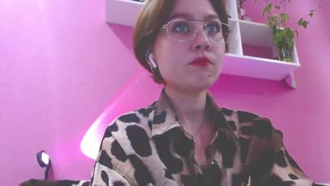 Snapshot of ecstasys_ chatting on 1, 5, 2026 ecstasys_ online show from 1, 5, 2026