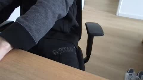 Snapshot of eddy270 chatting on 12, 1, 2025 eddy270 online show from 12, 1, 2025