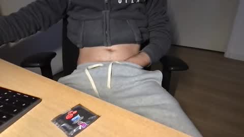 Snapshot of eddy270 chatting on 10, 1, 2026 eddy270 online show from 10, 1, 2026