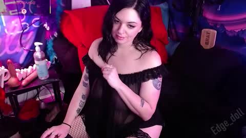 Edge Doll online show from 5, 2, 2026