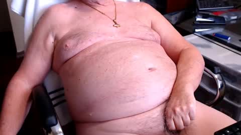 Snapshot of edginginedmonton chatting on 5, 2, 2025 edginginedmonton online show from 5, 2, 2025