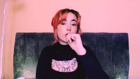 Snapshot of ediefris chatting on 18, 12, 2024 fickle demon made of clumps of matter online show from 18, 12, 2024