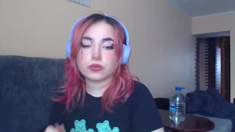 Snapshot of ediefris chatting on 31, 12, 2024 fickle demon made of clumps of matter online show from 31, 12, 2024