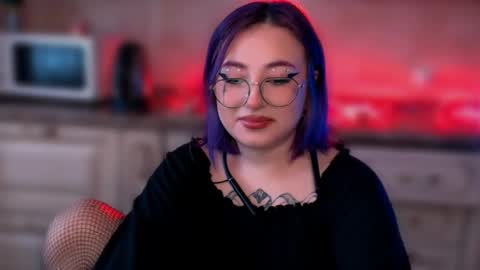 Snapshot of ediefris chatting on 17, 2, 2025 fickle demon made of clumps of matter online show from 17, 2, 2025