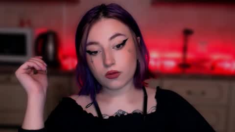 Snapshot of ediefris chatting on 21, 2, 2025 fickle demon made of clumps of matter online show from 21, 2, 2025