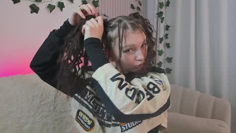 Snapshot of edithgalpin chatting on 16, 1, 2025 Lisa online show from 16, 1, 2025