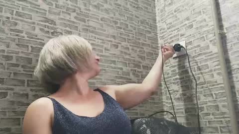 edithmanning online show from 6, 1, 2025