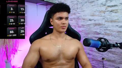 Snapshot of edward__clarck chatting on 31, 1, 2025 EDWARD CLARCK online show from 31, 1, 2025