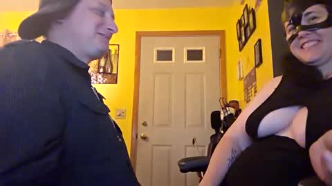 edwardaims_2please online show from 4, 10, 2025