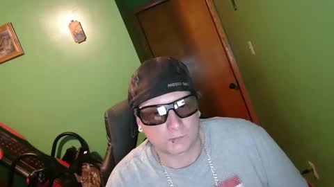 edwardaims_2please online show from 12, 4, 2026