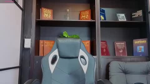 Edward Ross online show from 4, 10, 2025