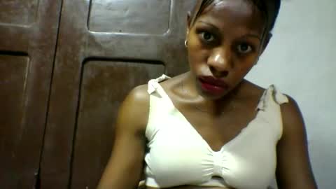 edwige770943 online show from 15, 5, 2026