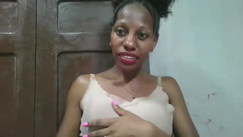 Snapshot of edwige770943 chatting on 2, 6, 2026 edwige770943 online show from 2, 6, 2026