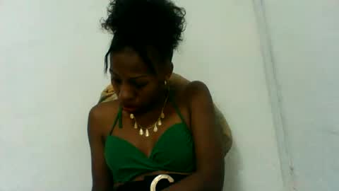 Snapshot of edwige770943 chatting on 16, 6, 2026 edwige770943 online show from 16, 6, 2026