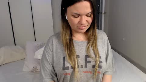 Snapshot of eelena4kiss chatting on 2, 2, 2025 eelena4kiss online show from 2, 2, 2025