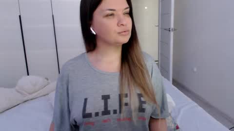 Snapshot of eelena4kiss chatting on 9, 2, 2025 eelena4kiss online show from 9, 2, 2025