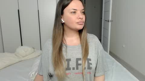 Snapshot of eelena4kiss chatting on 9, 2, 2025 eelena4kiss online show from 9, 2, 2025