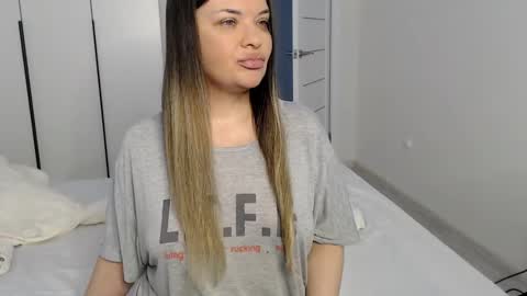 Snapshot of eelena4kiss chatting on 24, 2, 2025 eelena4kiss online show from 24, 2, 2025