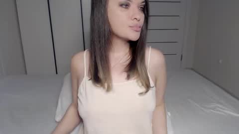 Snapshot of eelena4kiss chatting on 11, 10, 2025 eelena4kiss online show from 11, 10, 2025