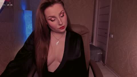 Snapshot of eesmaaarr chatting on 19, 12, 2025 eesmaaarr online show from 19, 12, 2025