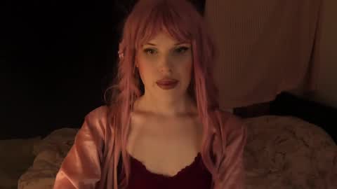 Effie Mur online show from 10, 1, 2025