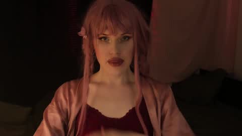 Effie Mur online show from 21, 1, 2025