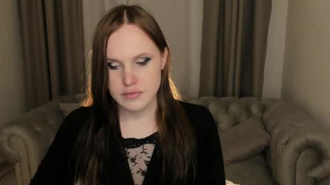 Effie Mur online show from 21, 4, 2026