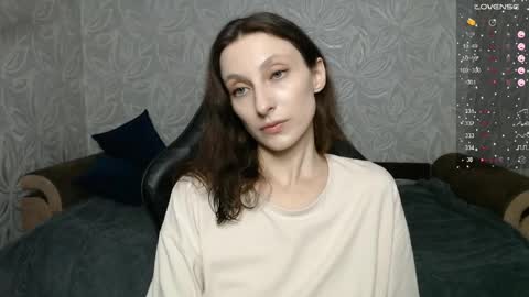Snapshot of effy_gray chatting on 9, 6, 2026 Anna online show from 9, 6, 2026