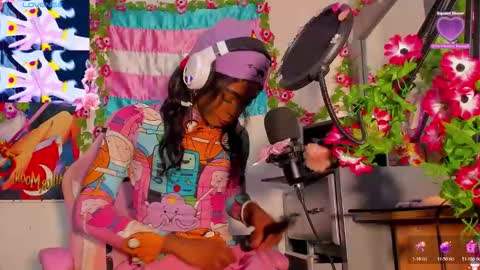 Snapshot of effy_marinn chatting on 21, 10, 2025 effy_marinn online show from 21, 10, 2025