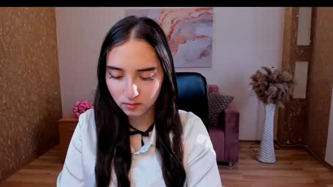 Effy Royse online show from 28, 2, 2026