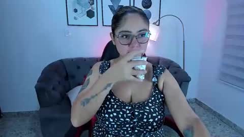 Snapshot of efy_lopez chatting on 13, 1, 2026 efy_lopez online show from 13, 1, 2026