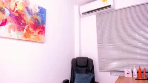 eileenn tanihara online show from 20, 2, 2026